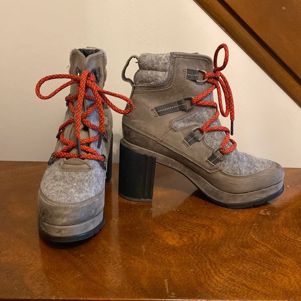 SOREL BOOTS
